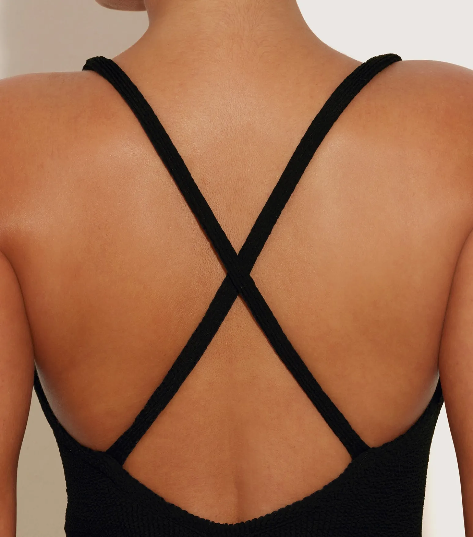 Hunza G Scoop Neck-Bette Swim - Black